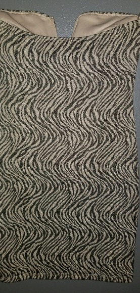 Gold dress - Picture 3 of 3